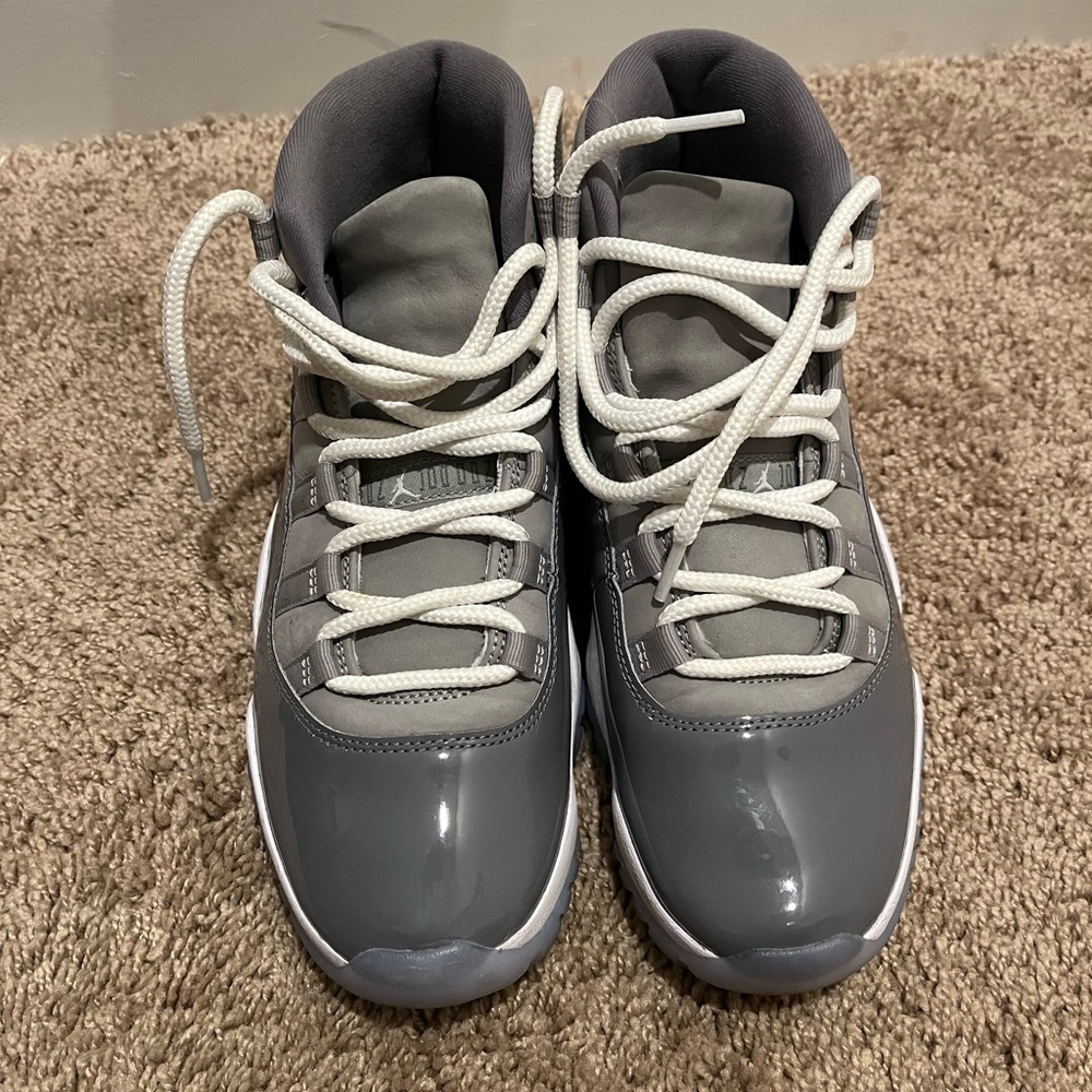 Jordan cool grey 11s men’s 8.5